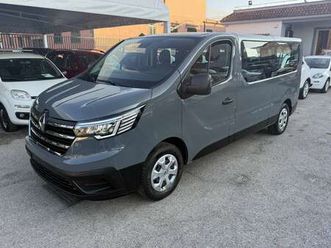 9 posti pulmino 2.0 dci 150cv passo lungo