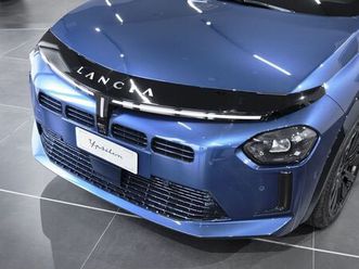 ypsilon hybrid e-dct edizione cassina