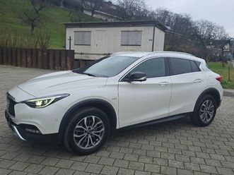 qx30 2.2d premium dct awd