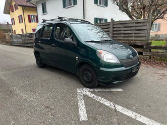 yaris verso 1.3 linea sol