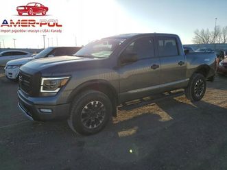 nissan titan pro-4x 2024 5.6l 5.6 benzyna 400km