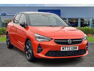 2022 - full service history, heated seats & steering wheel, reversing camera manua 5-door