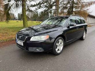 volvo v70 3.2 175 kw, kůže, navi, serivs