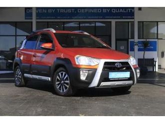 2015 toyota etios cross 1.5 xs 5-dr