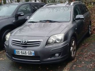 toyota avensis roulante en l etat a marchand
