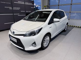 toyota yaris hybrid style 5ov / huippusiisti / juuri huollettu / lohkolämmitin
