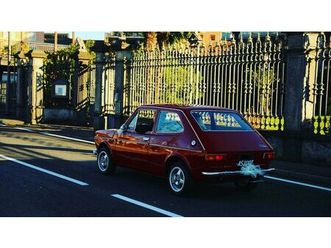 1976 fiat 127 rouge manuel, 4 vitesses conduite à gauche...