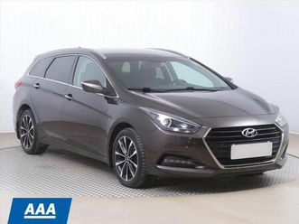 hyundai i40 1.7 crdi, serv.kniha, navi