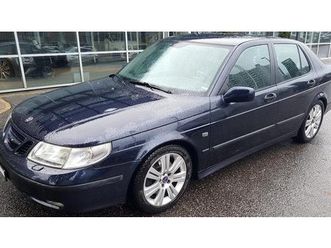 2002 saab 9-5 bleu foncé automatique, 5 vitesses conduite...
