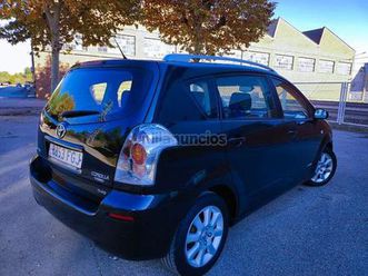 TOYOTA COROLLA VERSO toyota-corolla-verso-2-2-d4d-136cv-luna