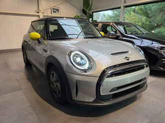 mini cooper se mini cooper se essential trim
