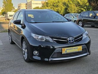 toyota auris touring sports 1.8 hsd lounge (automata) frissen szervizelt panorama tető