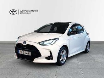 toyota yaris 1,5 hybrid 5d style skyview jbl -v-hjul