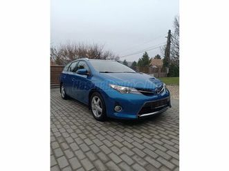 toyota auris touring sports 1.6 limited navi. ülésfűtés. kamera