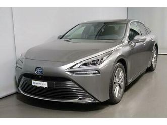 toyota mirai fuel cell premium: réserver un essai sur route !