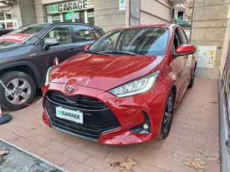 toyota yaris 1.5 hybrid 5 porte trend