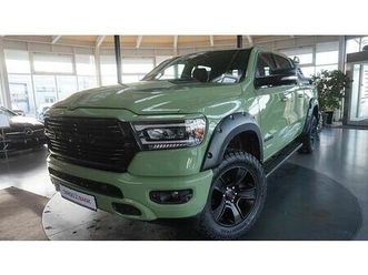 dodge ram 1500 hemi 5.7l crew-cab*4x4*navi*alu20*bügel