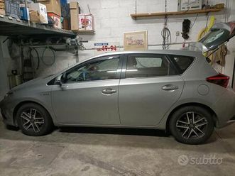 toyota auris 5 porte auris 1.8h cool cvt