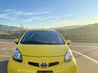 toyota aygo 1.0 bj 2012