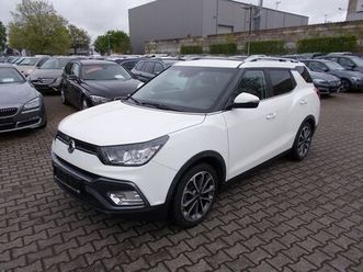ssangyong xlv quartz 4x2,ahk, navi, schiebedach, alu 18