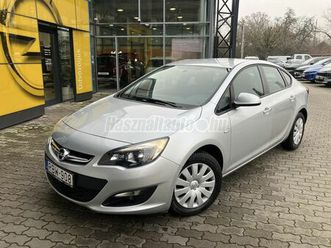 opel astra j sedan 1.4 t enjoy magyar. szervizkönyv