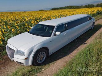 chrysler 300 140-inch stretch limousine pinnacle