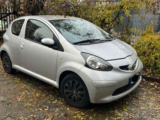 toyota aygo 1.0 benzina