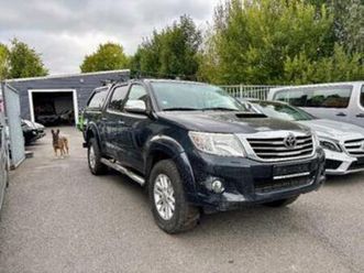 ② hilux dc 3.0 bva 165000 km car-pass avec cou et boss partout — toyota — 2ememain