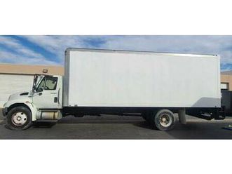 2012 international 4300 bobtail 24ft moving box truck
