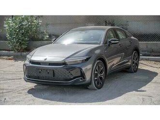 toyota crown toyota crown 2.5 mid -2026ym