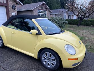 2010 volkwagan beetle convertible