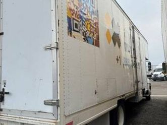 2013 hino 268 box truck with ramp – 31 ft – ready to work