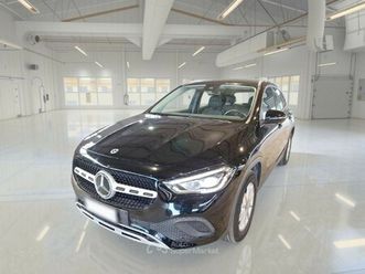 mercedes-benz classe gla gla 180 d automatic business extra