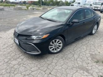 toyota-camry-hybrid-le-carfax-2023-o-45-000-o-id