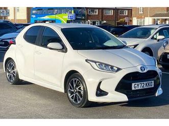 toyota yaris design hatchback's 1.5 vvt-h design e-cvt euro 6 (start/stop) 5dr