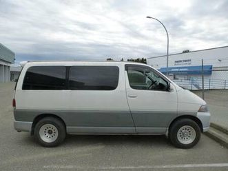 toyota regius hiace,turbo-diesel 43k miles,4wd/awd. 2 sunroofs