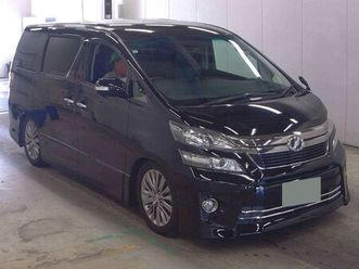 2013 toyota vellfire 2.4 z package 8 seater 5door
