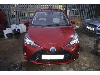 2017 (67) - 1.5 hybrid icon tech 5dr cvt 2017 auto one owner sat nav