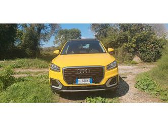 audi q2 automatica gialla