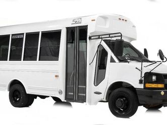 2004 chevrolet express g3500 3500 2dr commercial/cutaway/chassis 139 177 in. wb