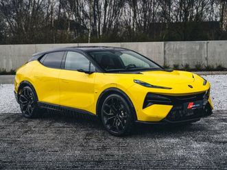 lotus eletre s solar yellow carbon vat 360°