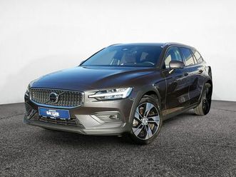 volvo v60 cross country 2.0 ultimate awd led pano 360°