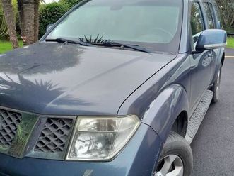 voiture nissan pathfinder