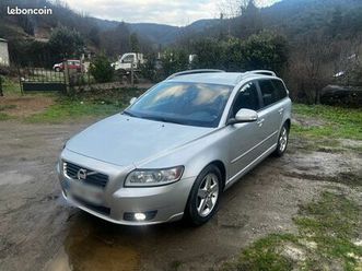 volvo v50 d2 momentum