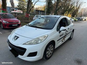peugeot 207 société phase 2 1.4 hdi 68cv 2 places du 12/10/2010 bvm5