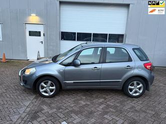 suzuki sx4 - 1.6 exclusive