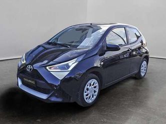 aygo connect 1.0 vvt-i 72 cv 5 porte x-play