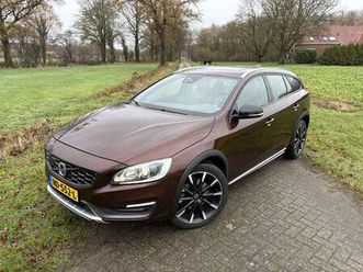 v60 cross country t5 summum. vol opties, dealeronderhouden, nieuwe distributieriem