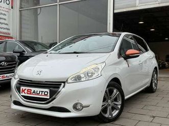 1.2i roland garros/navi/cuir/toit pano/euro 5b