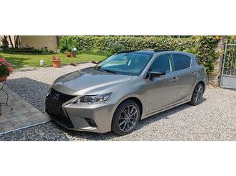 lexus ct200h ibrida